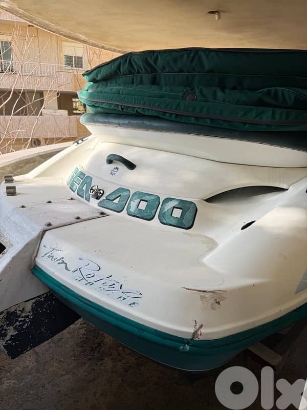 Seadoo bombardier challenger. (no engine) 1