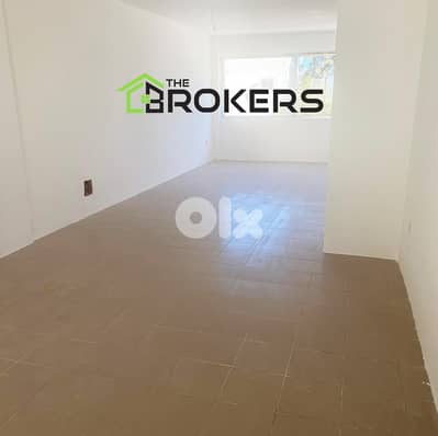 Office for rent in karantina مكتب للايجار في الكرنتينا