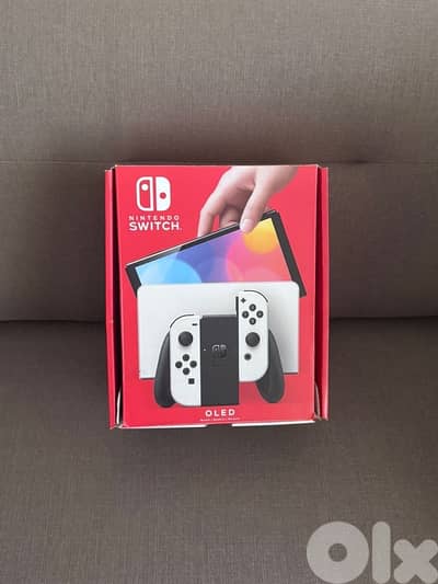 Nintendo Switch OLED White – Like New – Full Set + Box + Case