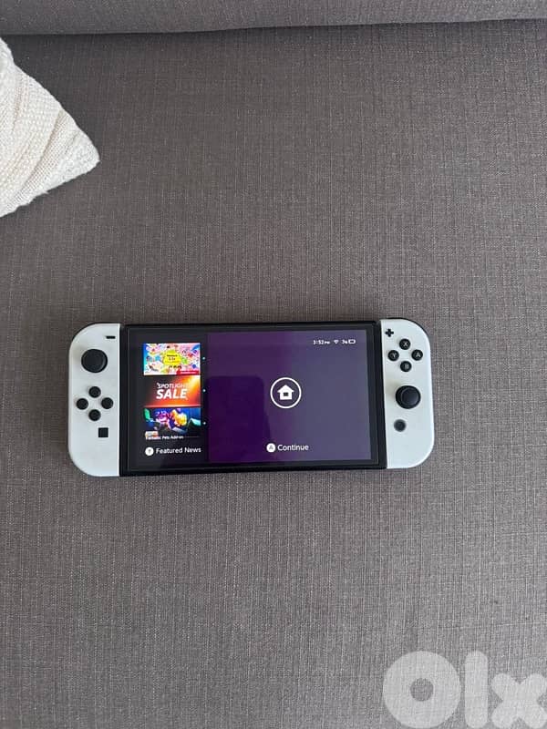 Nintendo Switch OLED White – Like New – Full Set + Box + Case 1