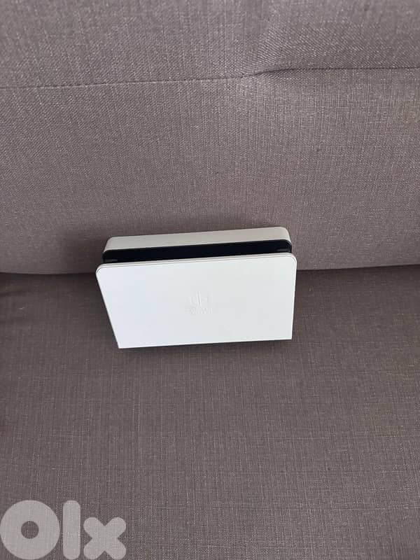 Nintendo Switch OLED White – Like New – Full Set + Box + Case 2