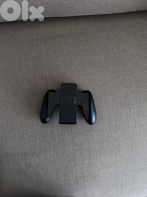 Nintendo Switch OLED White – Like New – Full Set + Box + Case 5