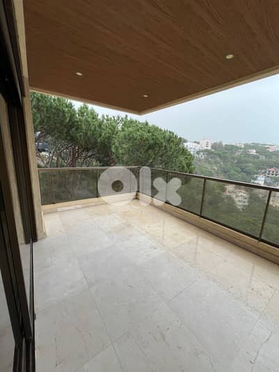 Apartment For Sale in Broumana - شقة للبيع في برمانا
