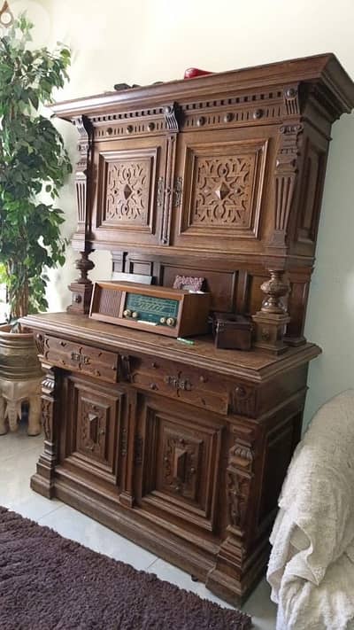 تحف و خزانات