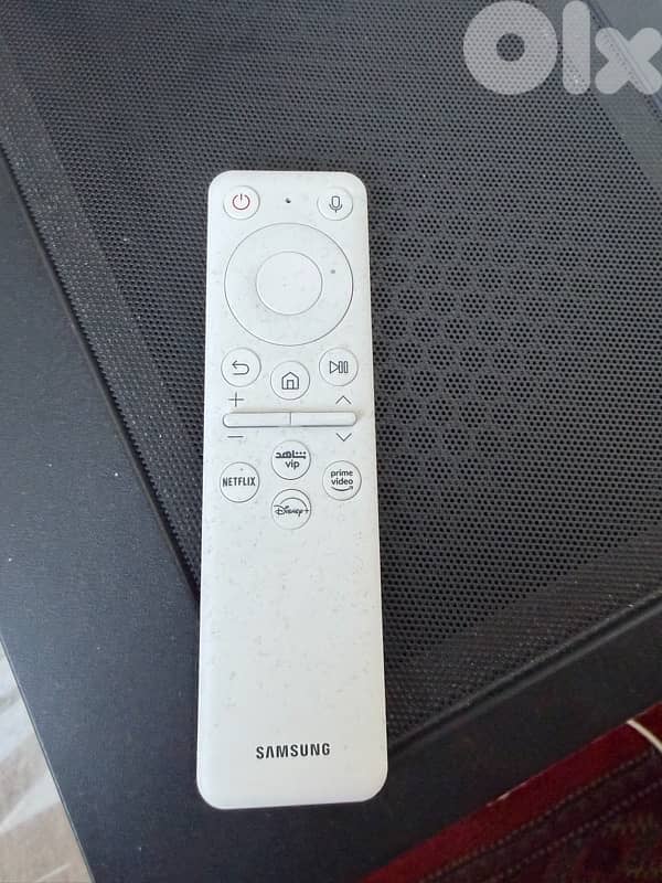 computer screen and tv 2