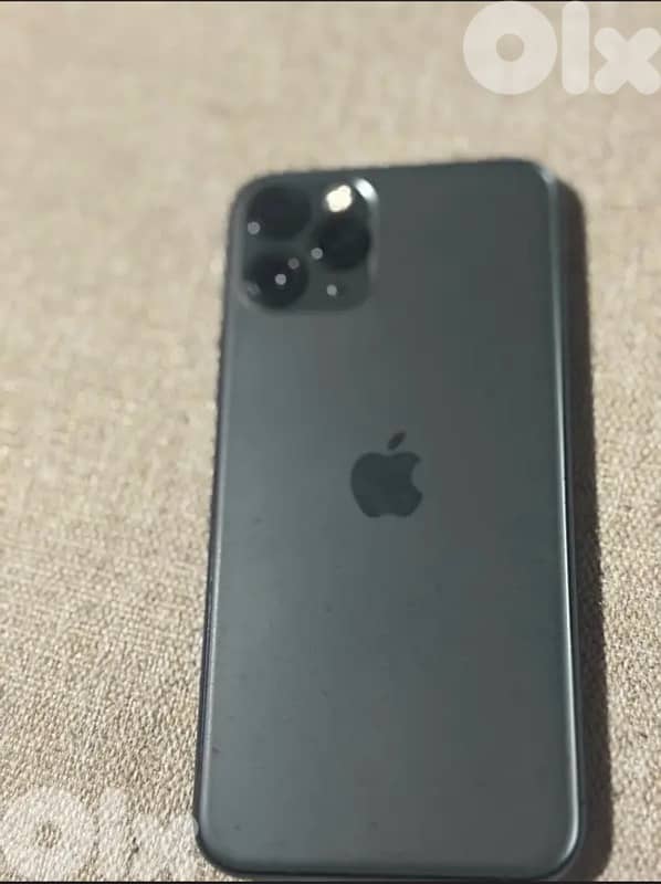 iphone 11 pro super clean 1