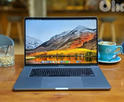 MACBOOK PRO i9 16 INCH