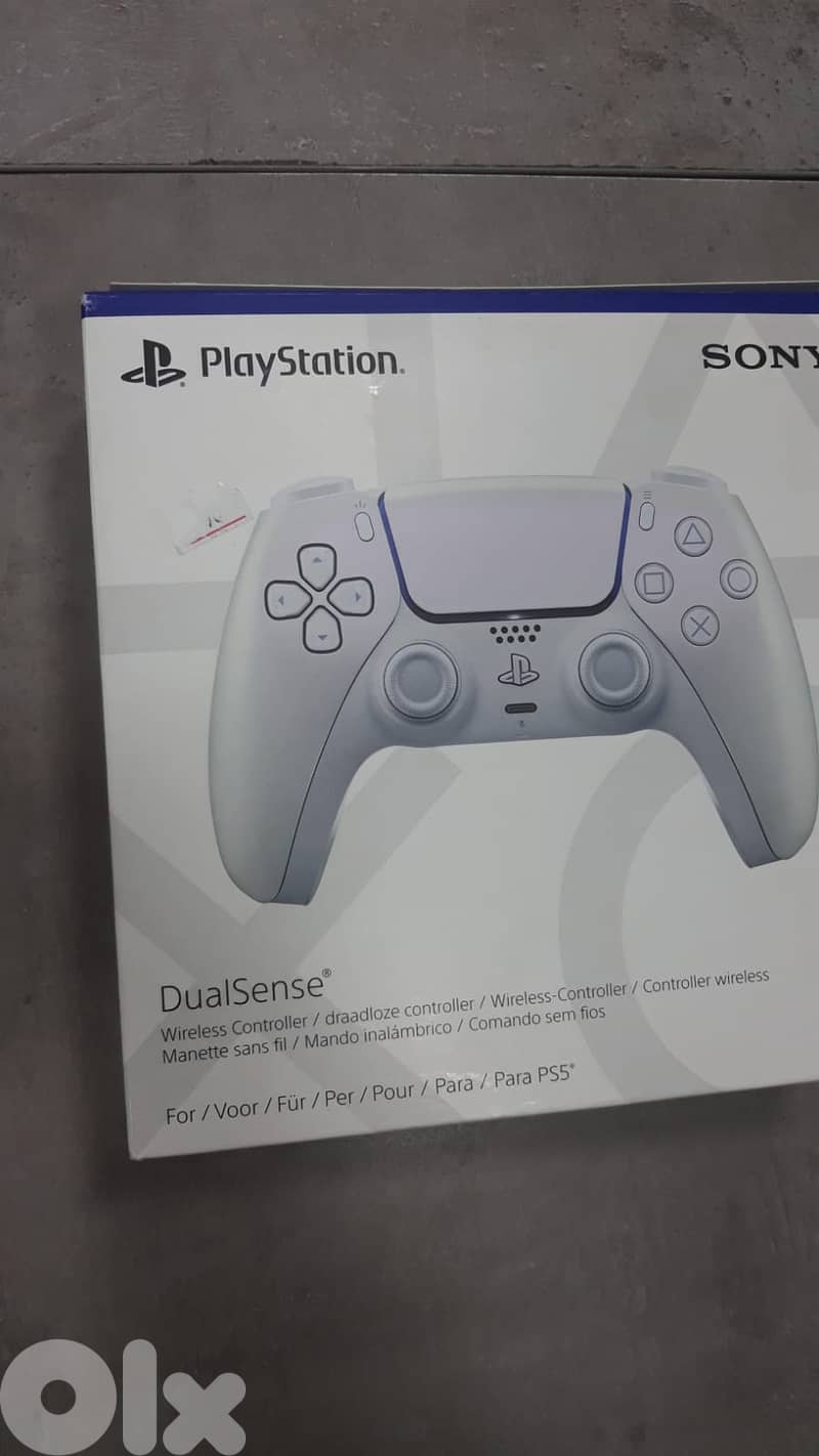 PS5 Slim 1TB European Disk Edition / Like New / 2 Original Controllers 2