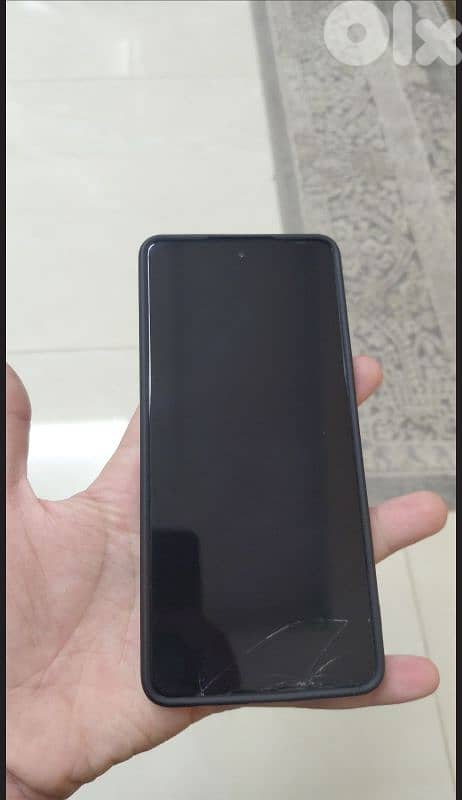 TECNO CAMON 20 PRO CRACKED GLASS(everything works fine and clean) 1