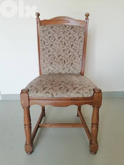 كرسي من خشب الجوز ماسيف مريحة ومنظر جذاب وصلابة الخشب والتنجيد