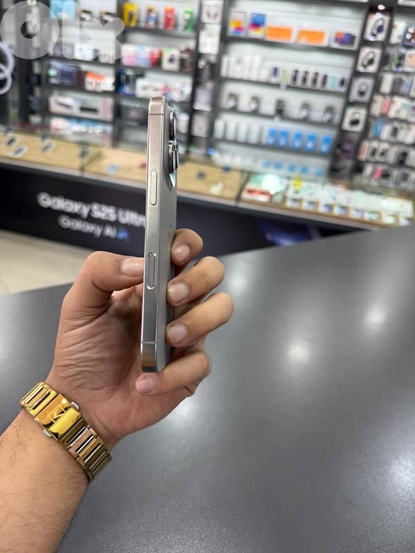 IPHONE 16 PRO 1 TERRA 2