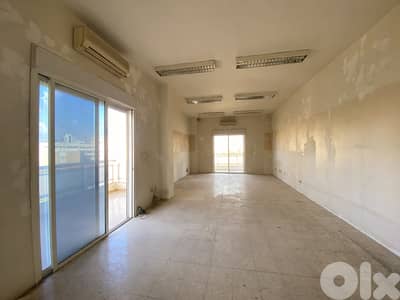 Office in Jdeideh can be Convertible to Residential مكتب للبيع