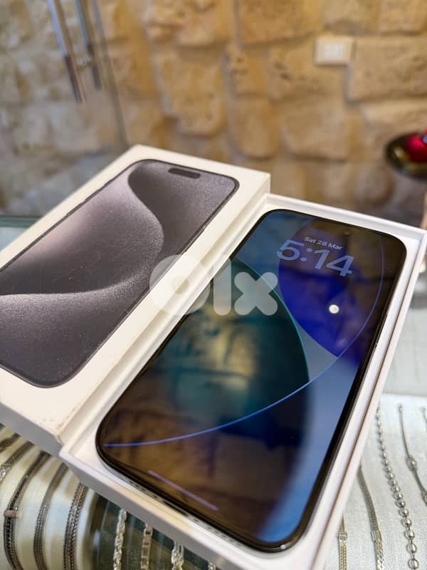 iphone 15 pro 128gb like new 5