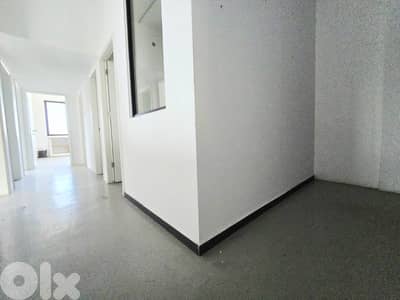 RAO26-5047 Office 110 m² for Rent in Sin El Fil