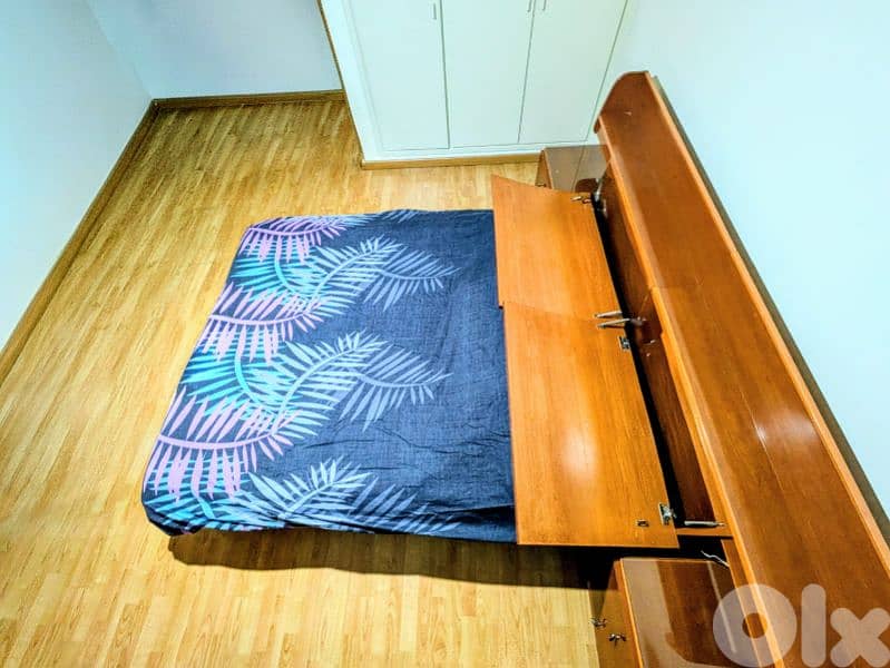 Double bed with storage + 2 nightstands – good condition 2