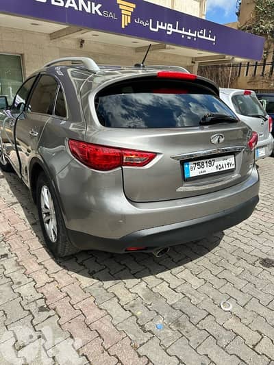 Infiniti Fx series 2011