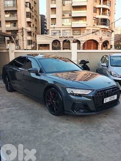 أودي أس 8 2022