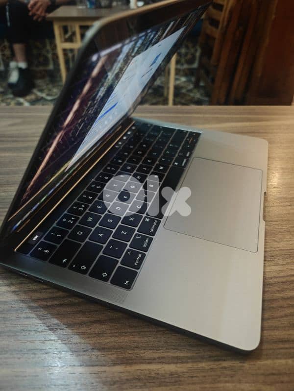 macbook pro 2018 7