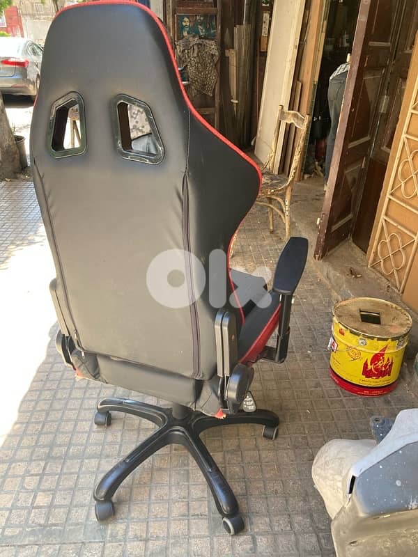 gaming chair 1