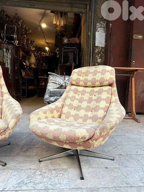 Mid-century lounge chairs,  swivel chairs 1970's 8