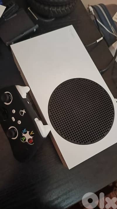 Xbox series s ktir ndife lal be3 240$