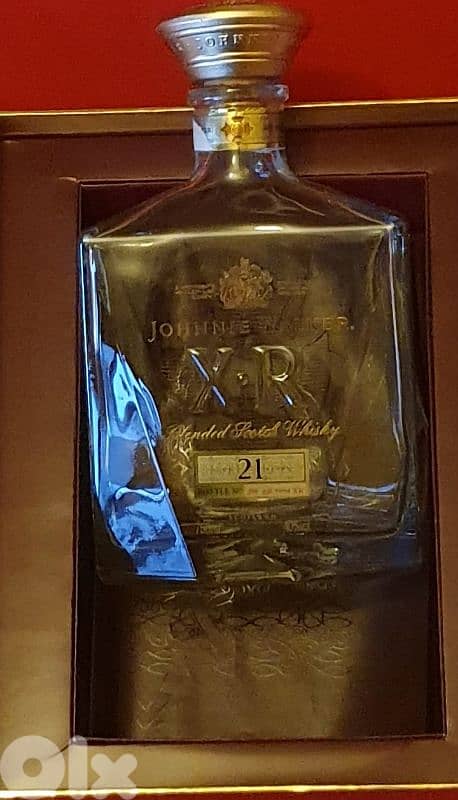 empty xr 21 bottle aged 21 years 1