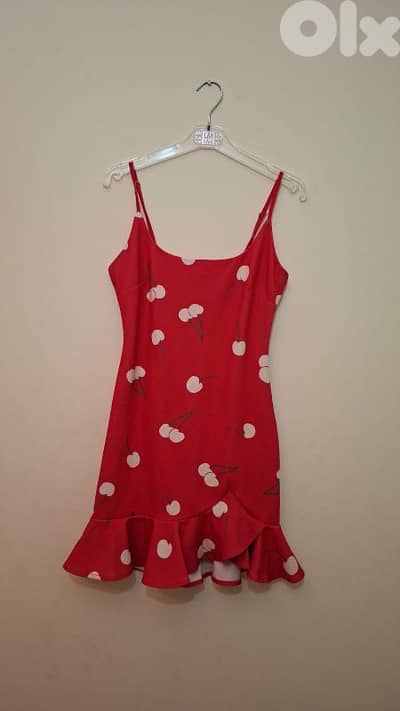 فساتين الوان و قياسات  و اسعار مختلفة