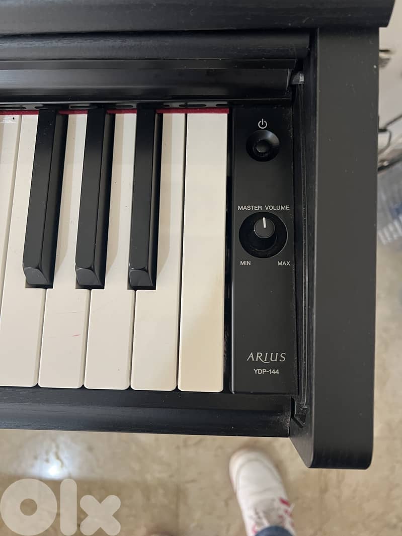 Yamaha piano YDP-144 1