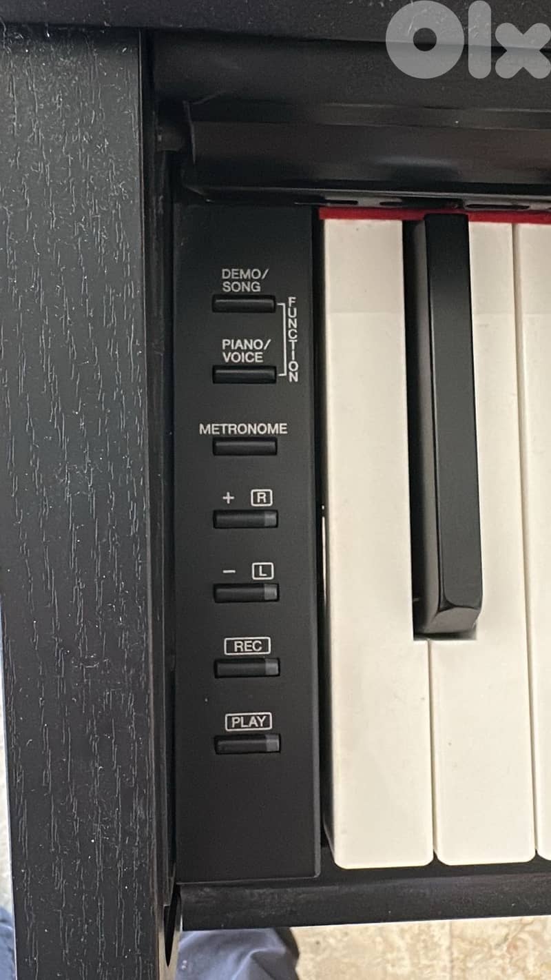 Yamaha piano YDP-144 10