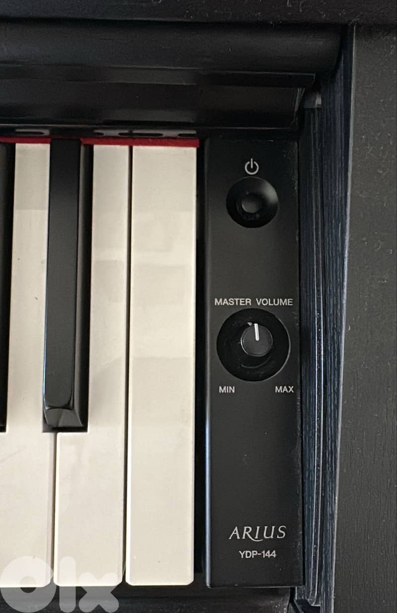 Yamaha piano YDP-144 11