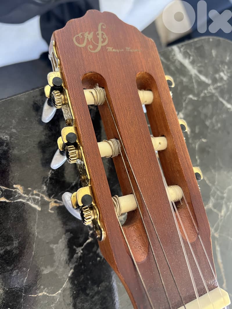 guitar as New one. 2