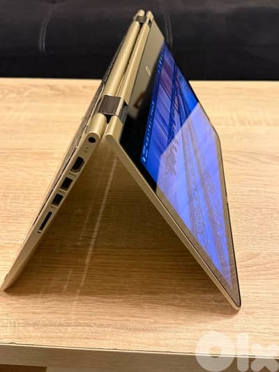 LAPTOP HP CORE I3 8RAM 512SSD TOUCH SCREEN