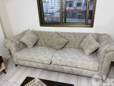 salon like new ma3 tawlit nos b 500$