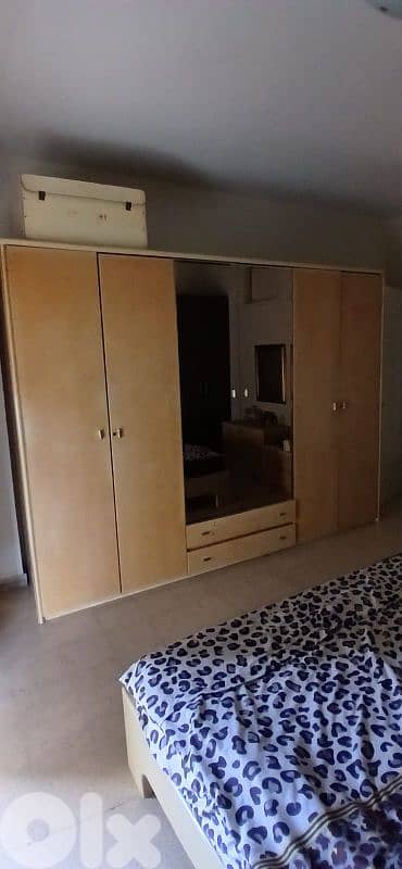 خزانة ملابس