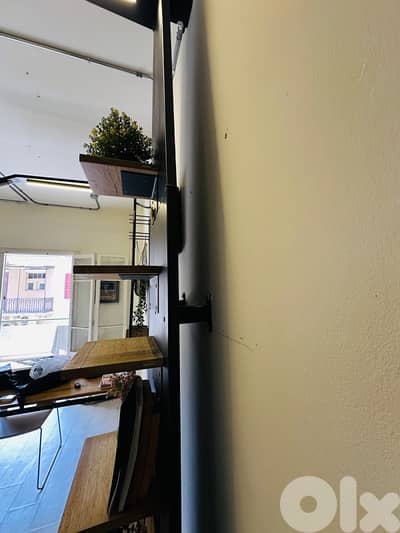 office or gaming desk