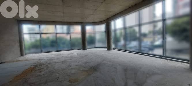 Spacious Showroom for Rent in Fiyadiye صالة عرض واسعة للإيجار