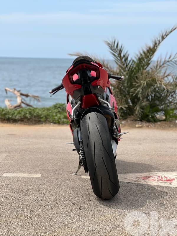 Panigale V4 6