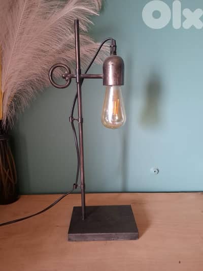 decorative table lamp