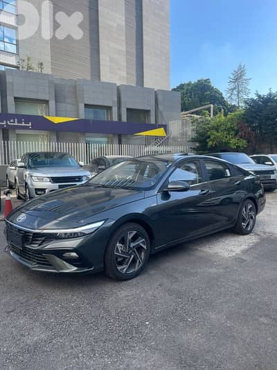 Hyundai Elantra 2025 zero