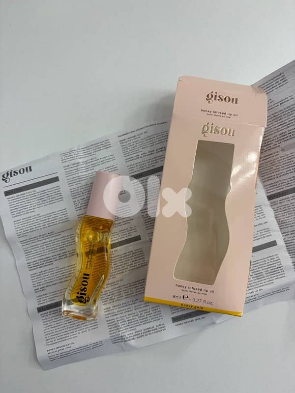 gisou Honey infused lip oil 1