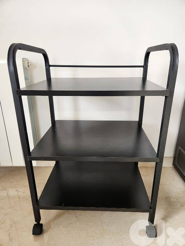 MOVABLE SIDE TABLE 1