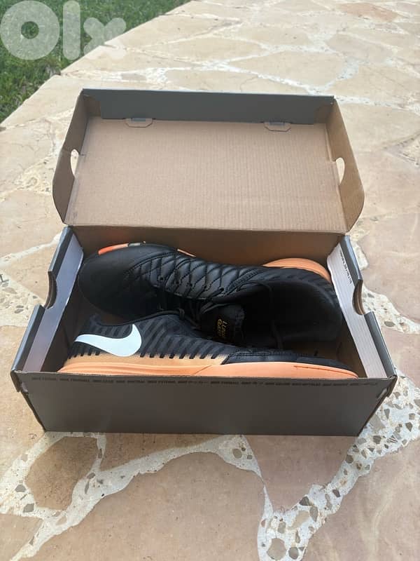 Lunar Gato 2 Black/Peach Futsal - IC 1