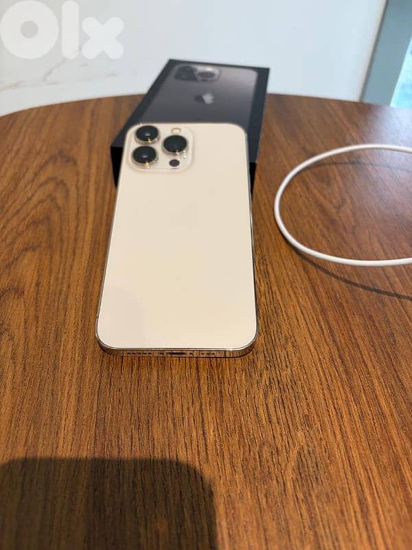 Iphone 13 Pro 128 GB gold 3