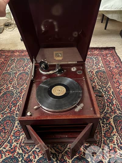 Phonographe “His master’s  voice “