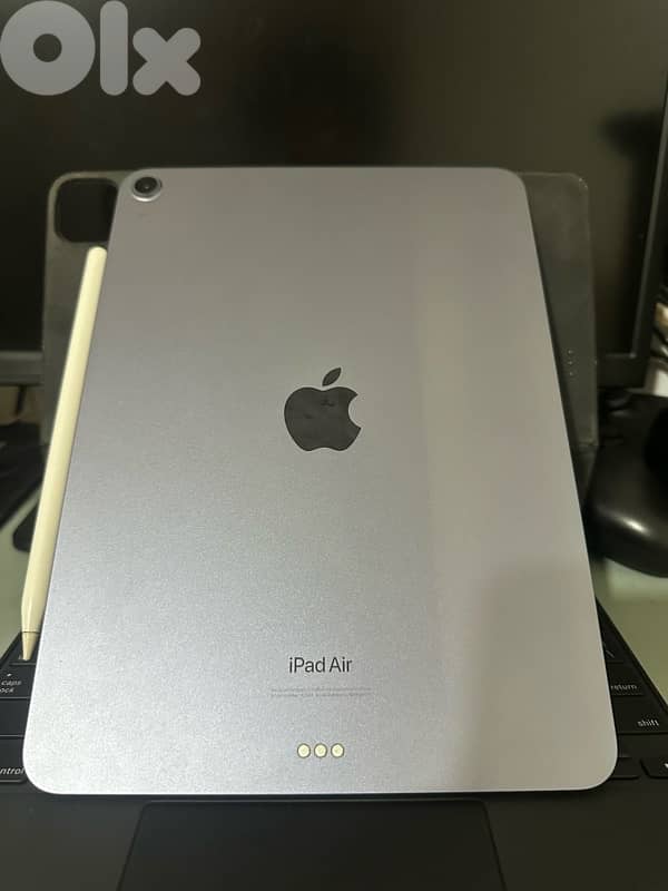 Apple iPad Air 5 M1 + Apple Magic Keyboard + Apple pencil 2 1