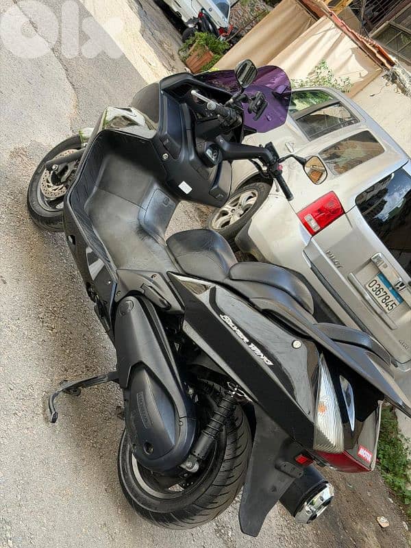 Honda Silverwing 2010 1
