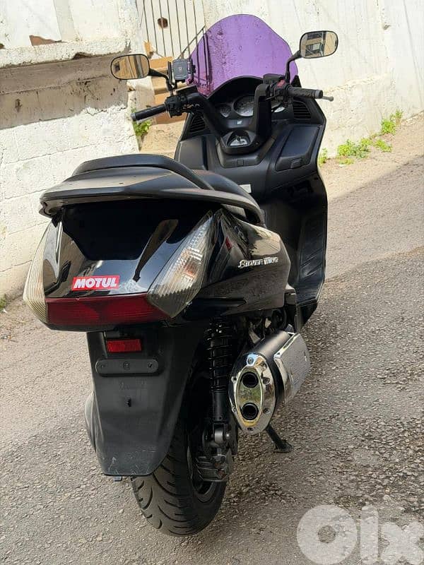 Honda Silverwing 2010 2