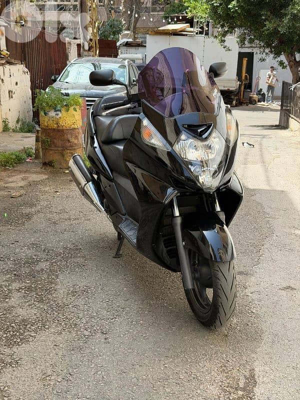 Honda Silverwing 2010 3