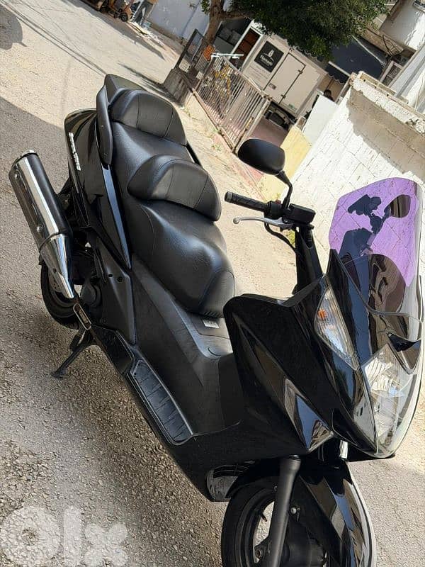 Honda Silverwing 2010 4