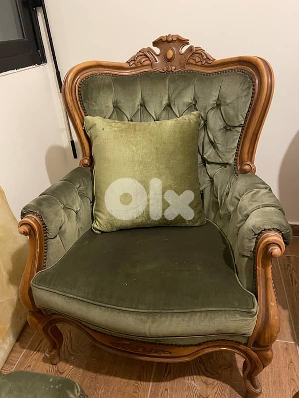 Antique Living Room 4